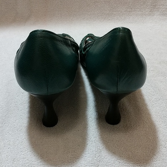 KerryBrook Emerald Green open toe pumps - Picture 3 of 8